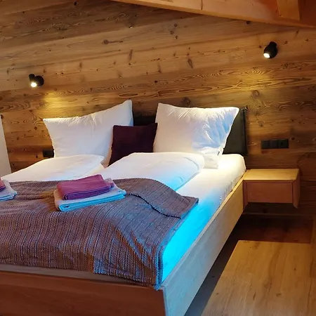 M&m Michael Und Maria היפאך